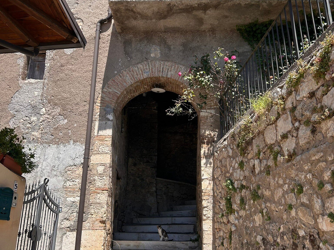 Castello Teofilatto景点图片