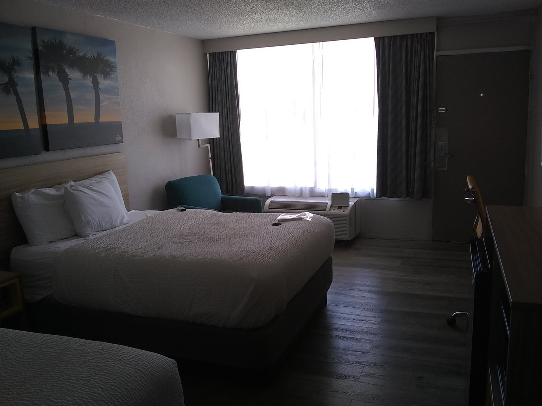 Days Inn by Wyndham Titusville Kennedy Space Center主图