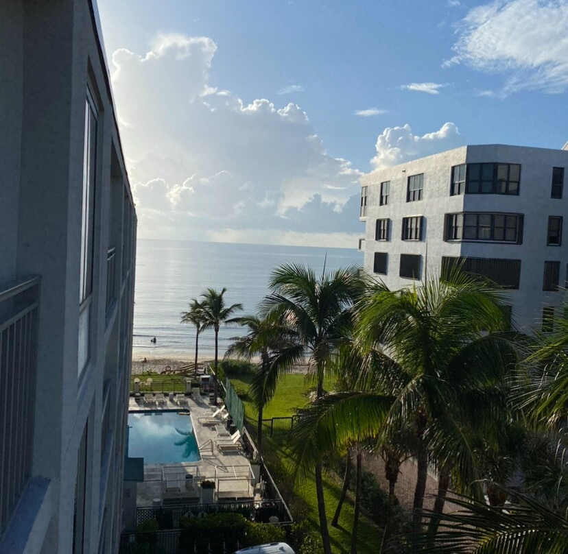 Hillsboro Beach Resort by Kasa主图