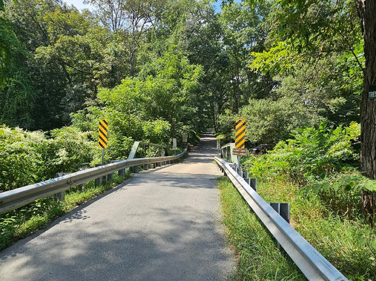 Green Road Bridge-White Hall必去景点
