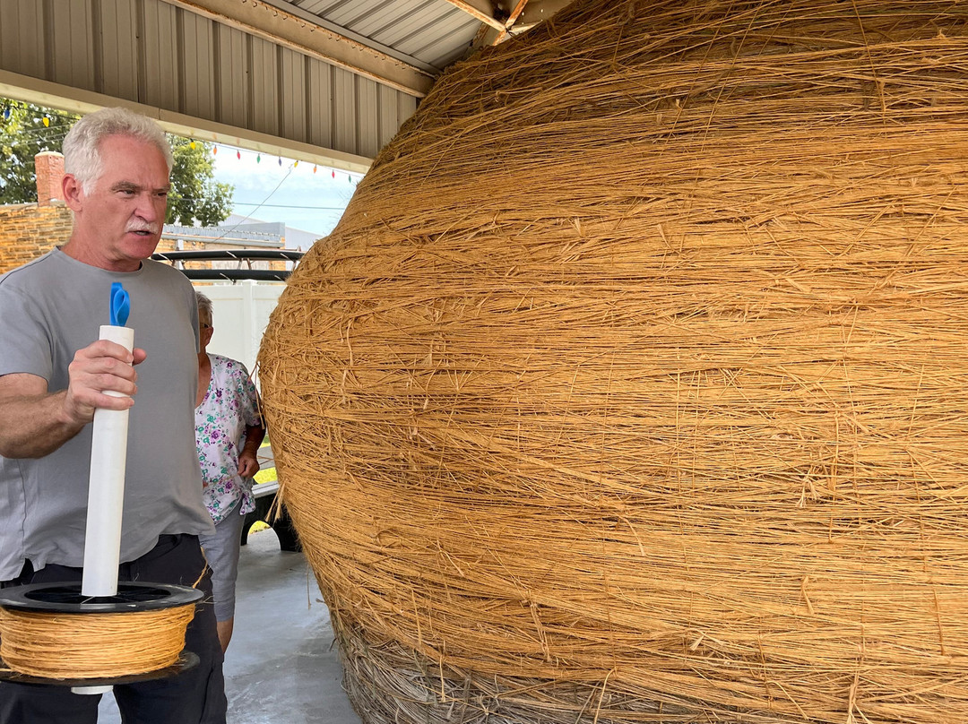 The World's Largest Ball of Sisal Twine景点图片
