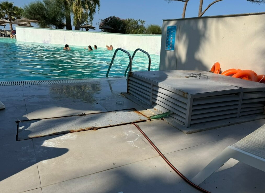 Ninos Grand Beach Resort主图