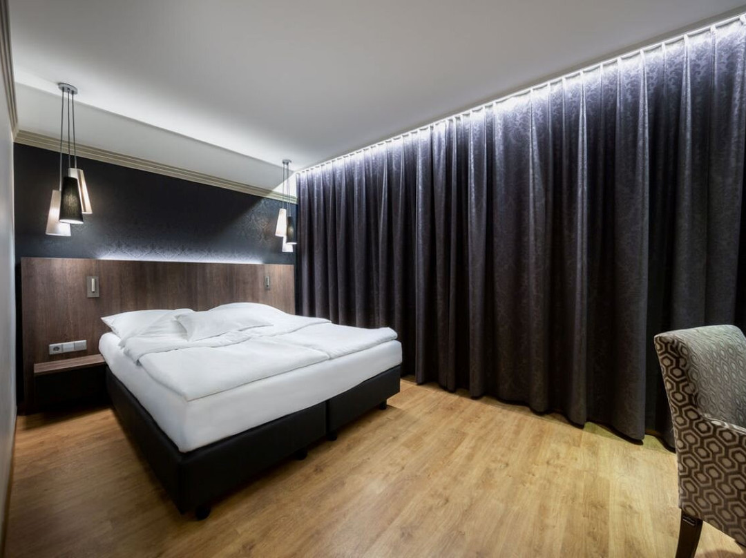 Kronenhotel Stuttgart主图