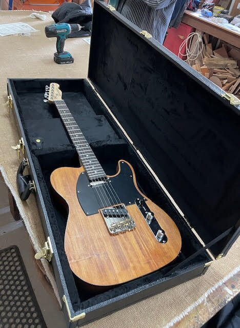 Wildwood Instruments Art Gallery & Guitar Making Courses-戴尔斯福特必去景点