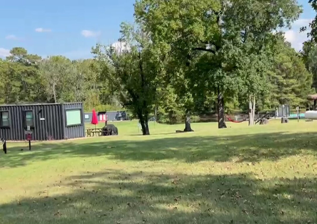 Happy Goat Retreat主图