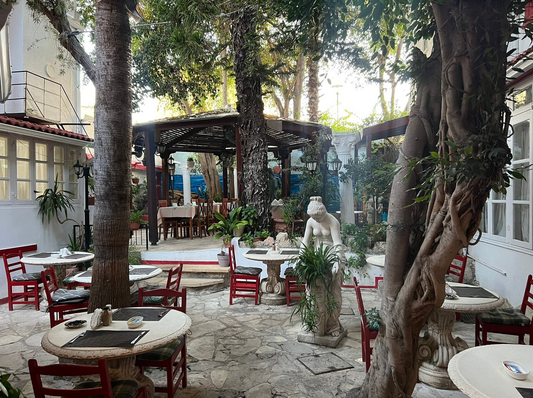 Kiniras Hotel & Restaurant主图