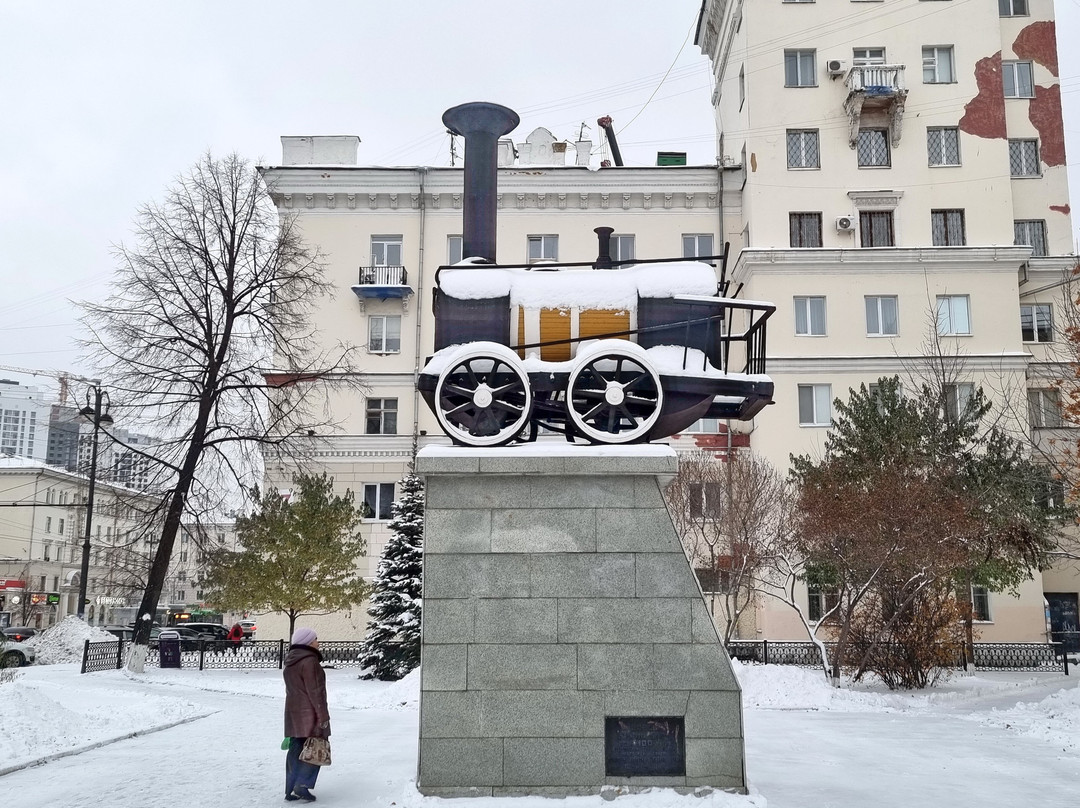 Monument to the First Steam Locomotive景点图片