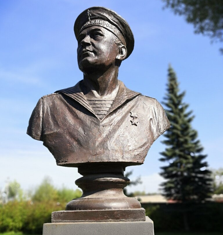 Bust of Hero of the Soviet Union Vilkov N.A.景点图片