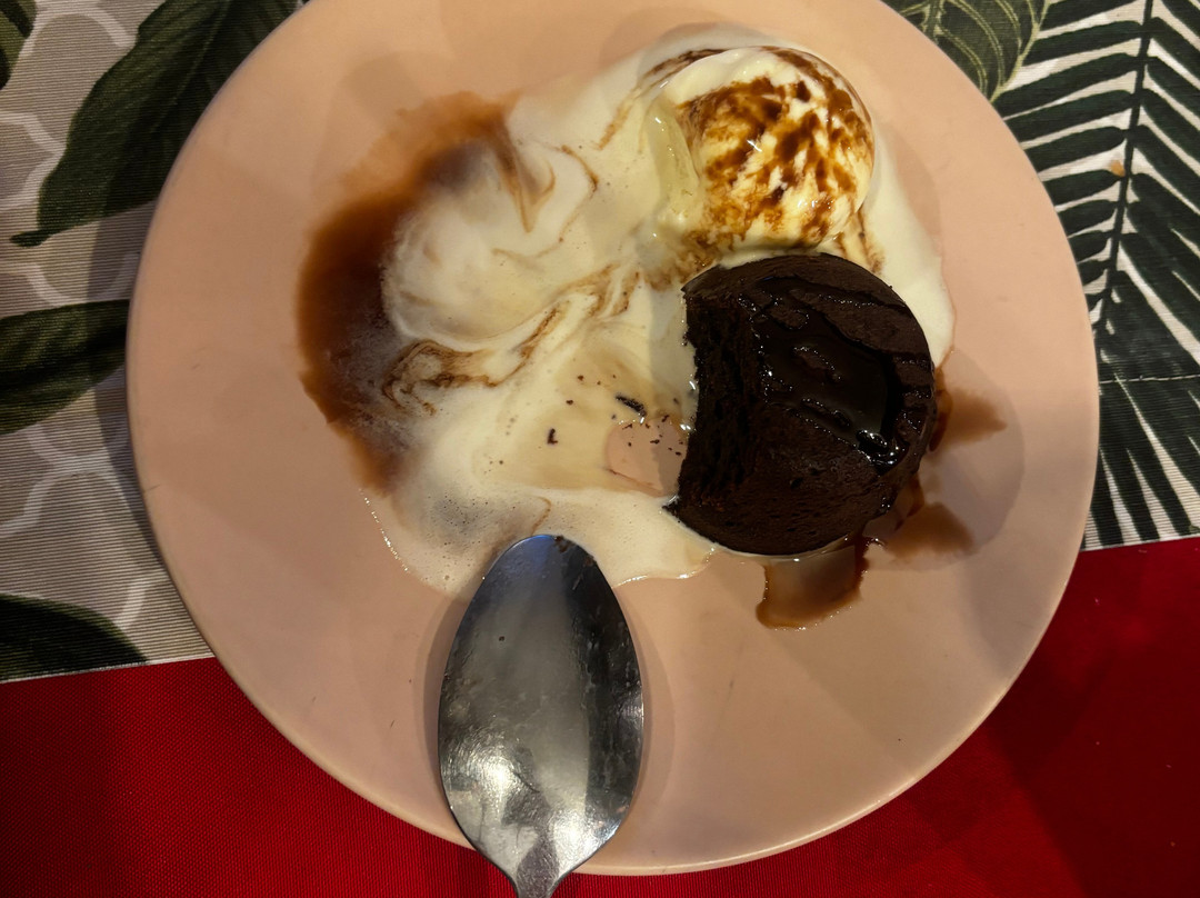 Sobrado - cozinha praia e contemporânea