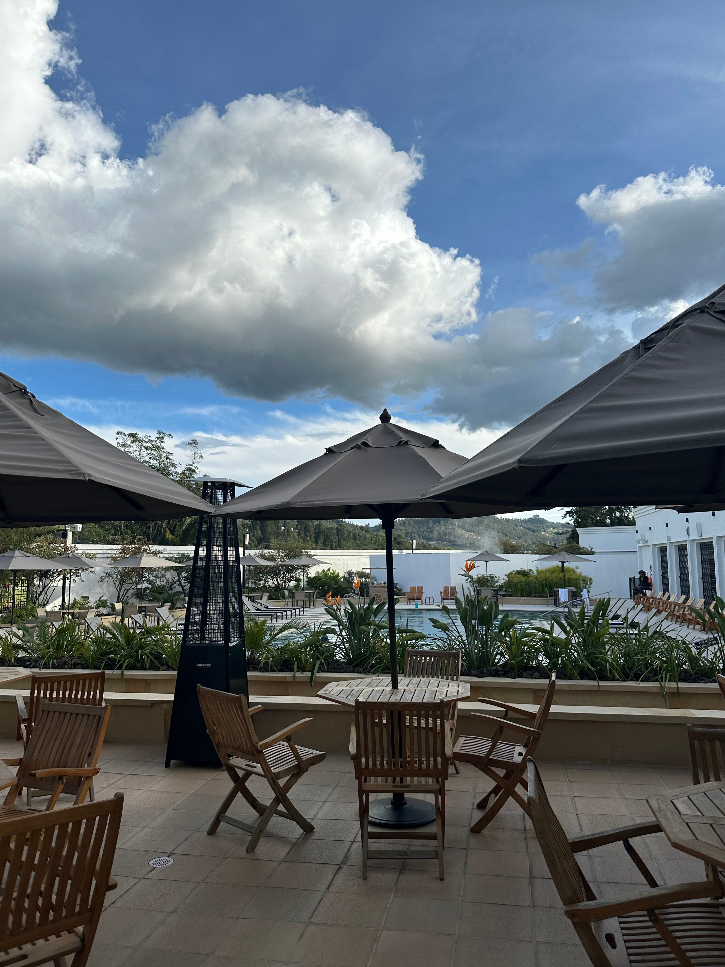 Hotel Colonial Colsubsidio-泳池