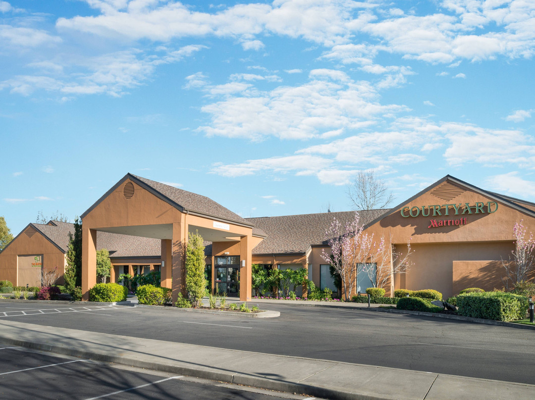 瓦卡维尔万怡酒店主图