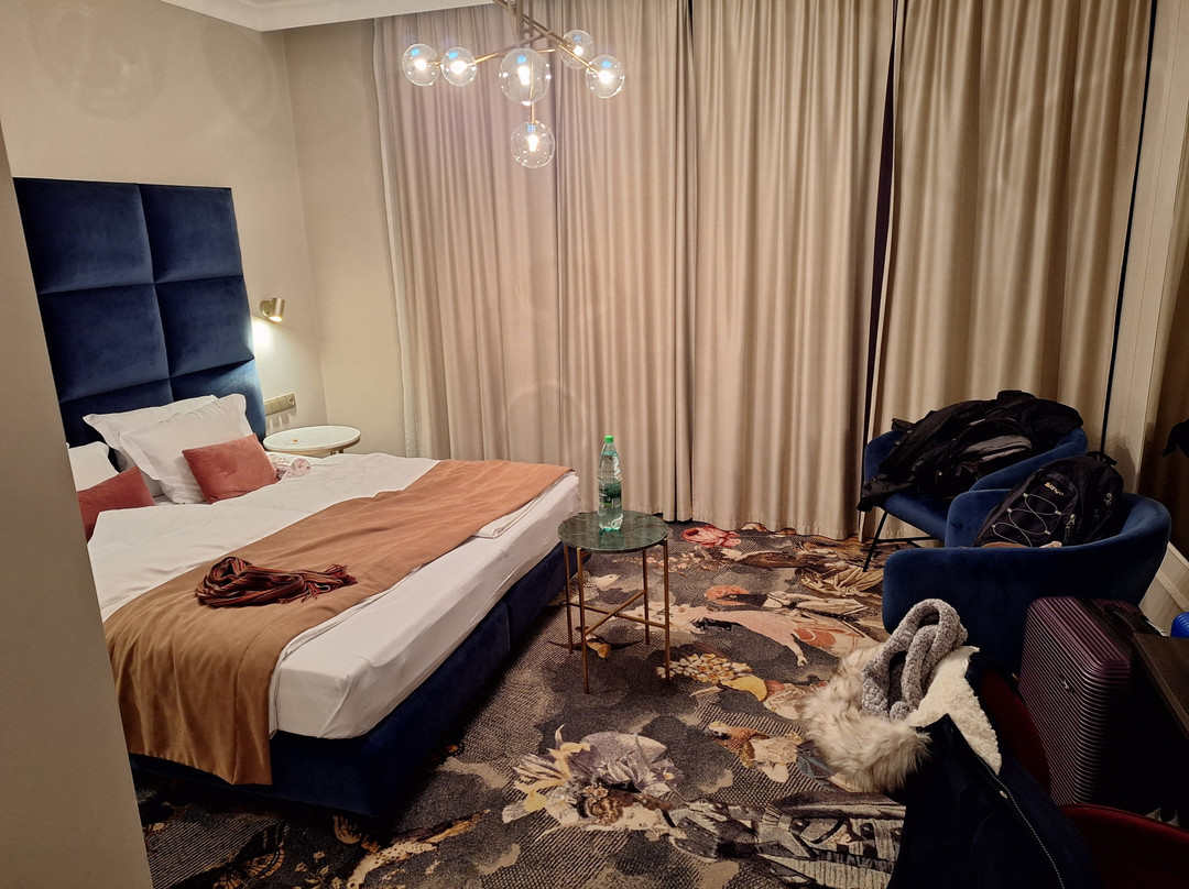 Queen Boutique Hotel主图