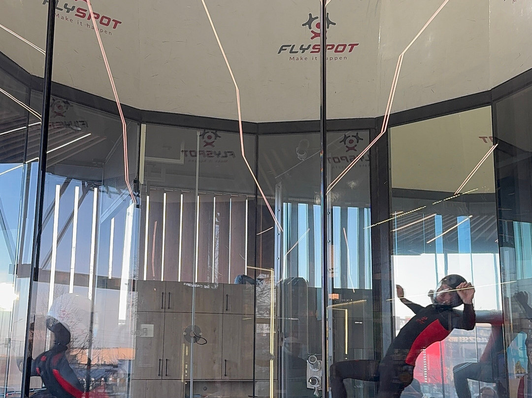 Flyspot Warszawa -  Indoor Skydiving-马佐夫舍奥扎鲁夫必去景点