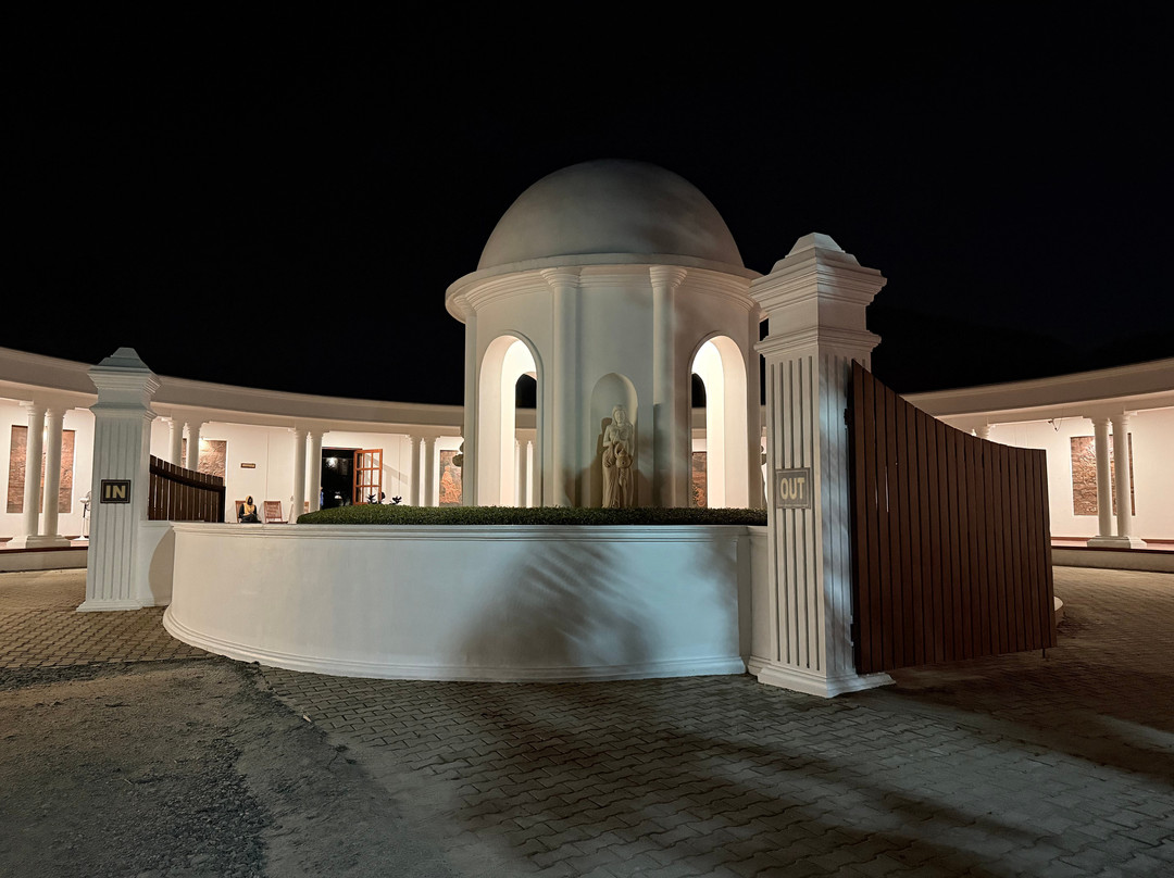 Le Pondy Beach Resort主图