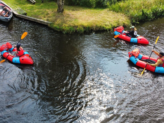 Ontdek de Weerribben-Wieden: Unieke Packraft Trip door Nederlands Mooiste Natuurgebied!"