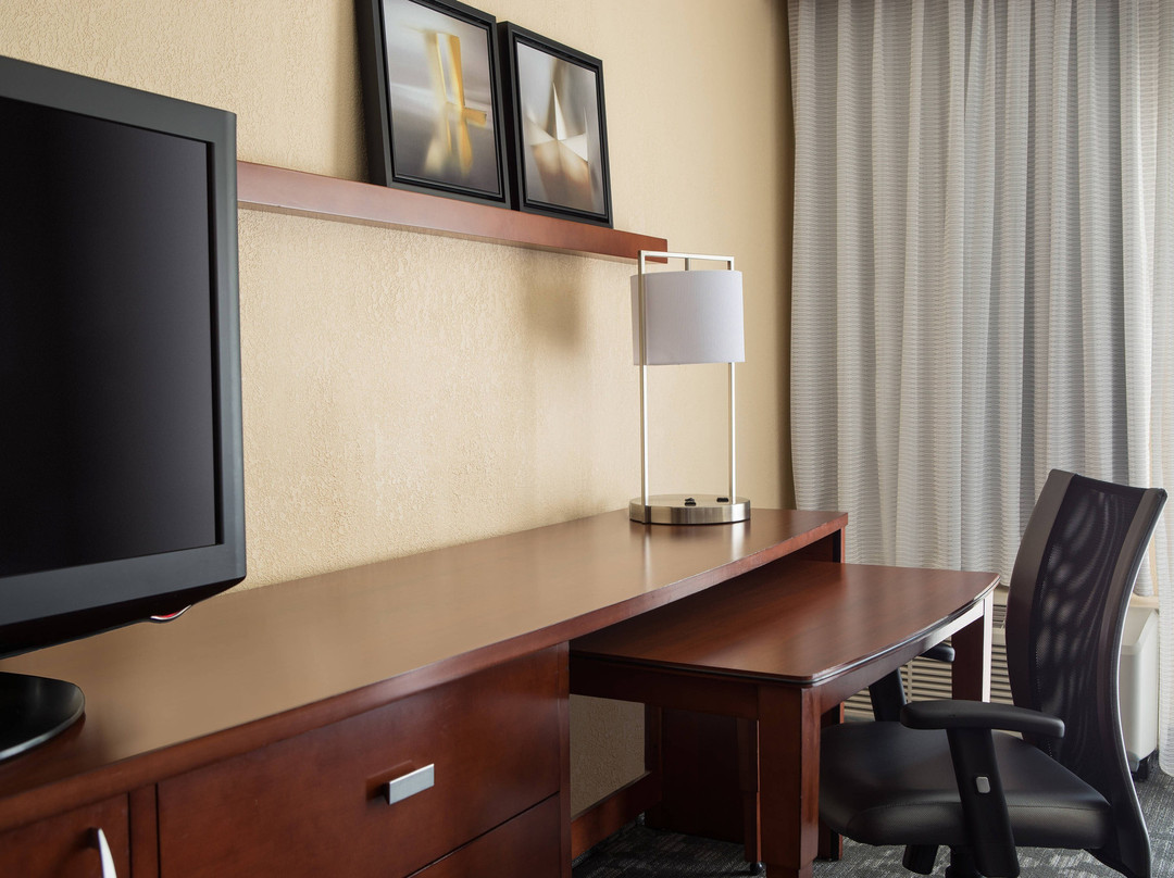 Courtyard by Marriott Denver Central Park主图