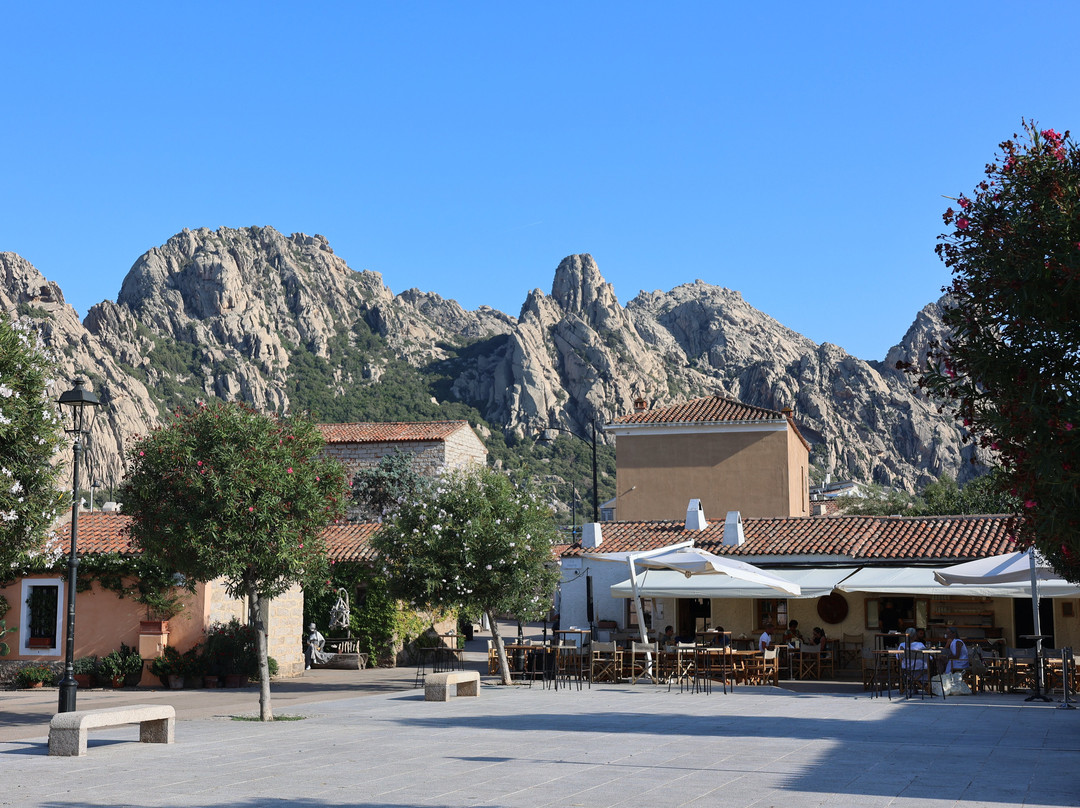 Arte in Piazza-San Pantaleo必去景点