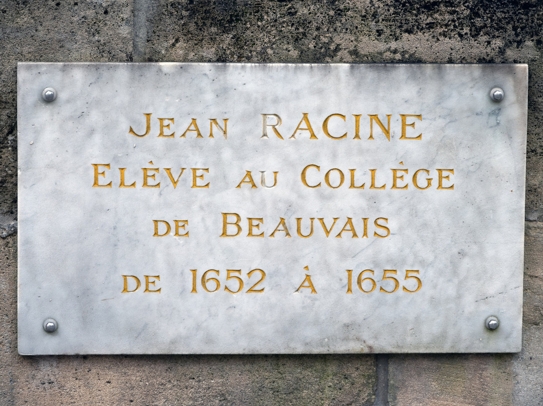 Statue Jean Racine-博韦必去景点