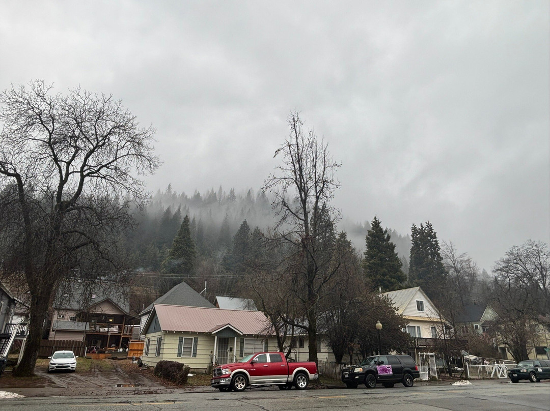 The Angler Lodge主图