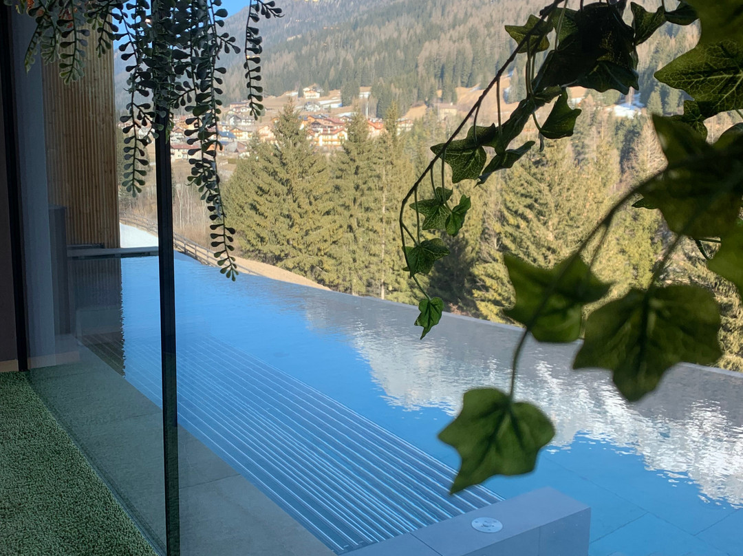 拉特玛尔酒店套房及水疗中心主图