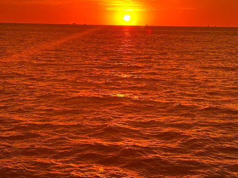 Royal Charters: The Premier Yacht Charter in Costa Rica-Playa Flamingo必去景点