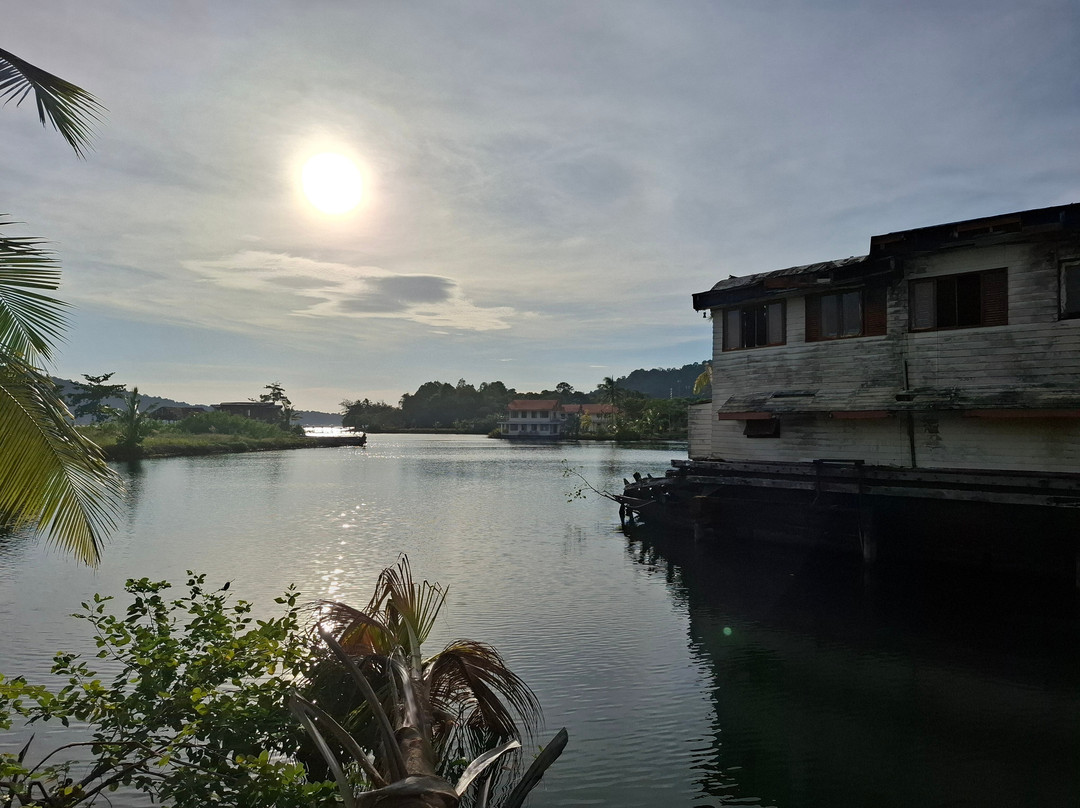 Bang Bao Beach景点图片