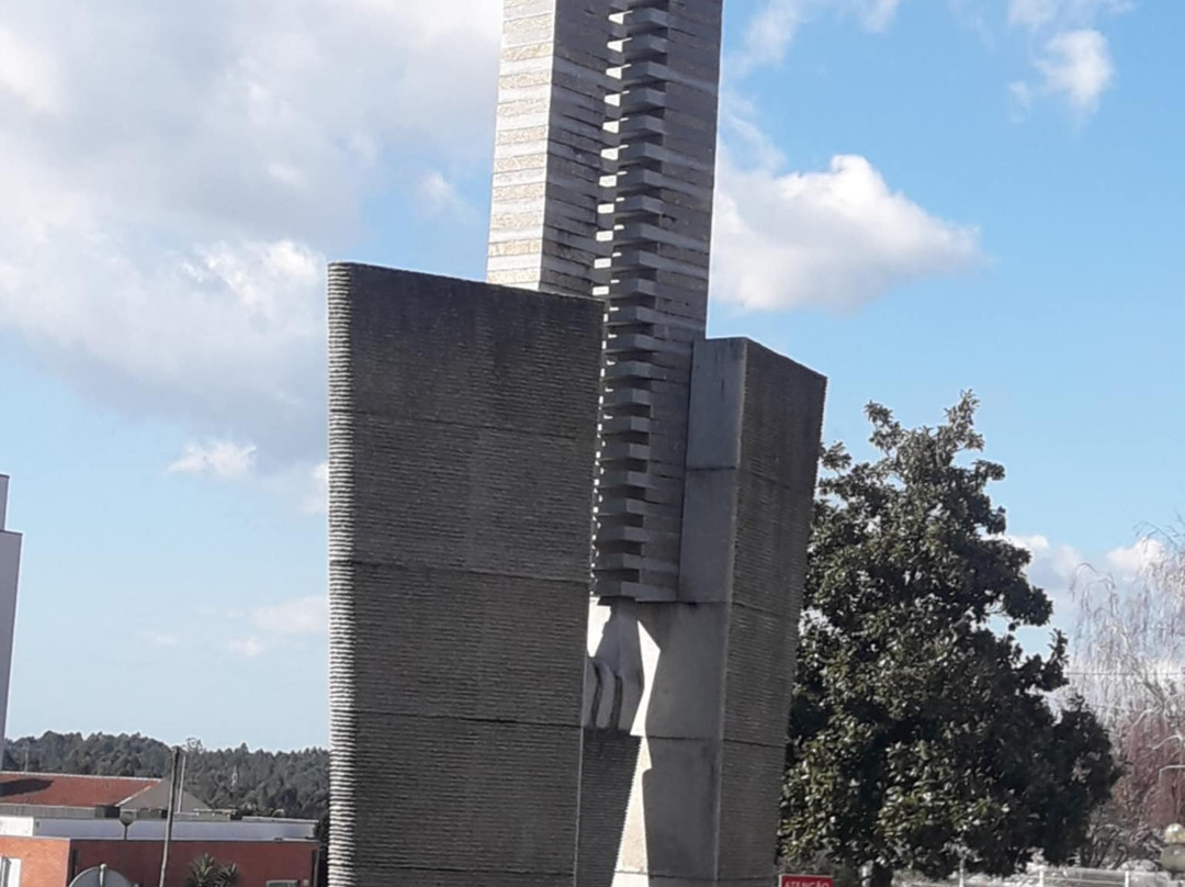 Monumento Ao Associativismo Maiato景点图片