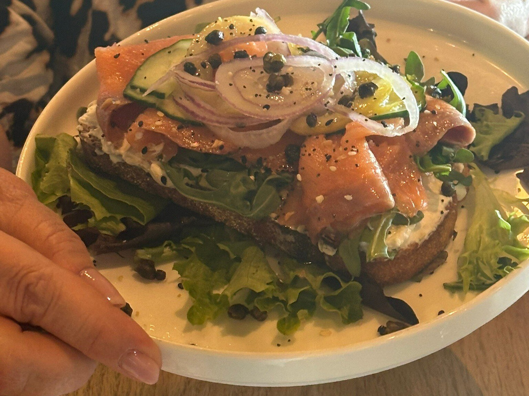 Cooper's Hawk Winery & Restaurant