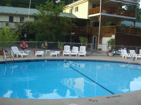 Geneva Riverside Lodging主图