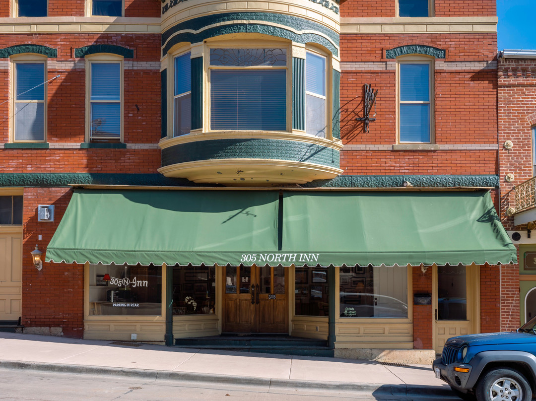 305 North Inn