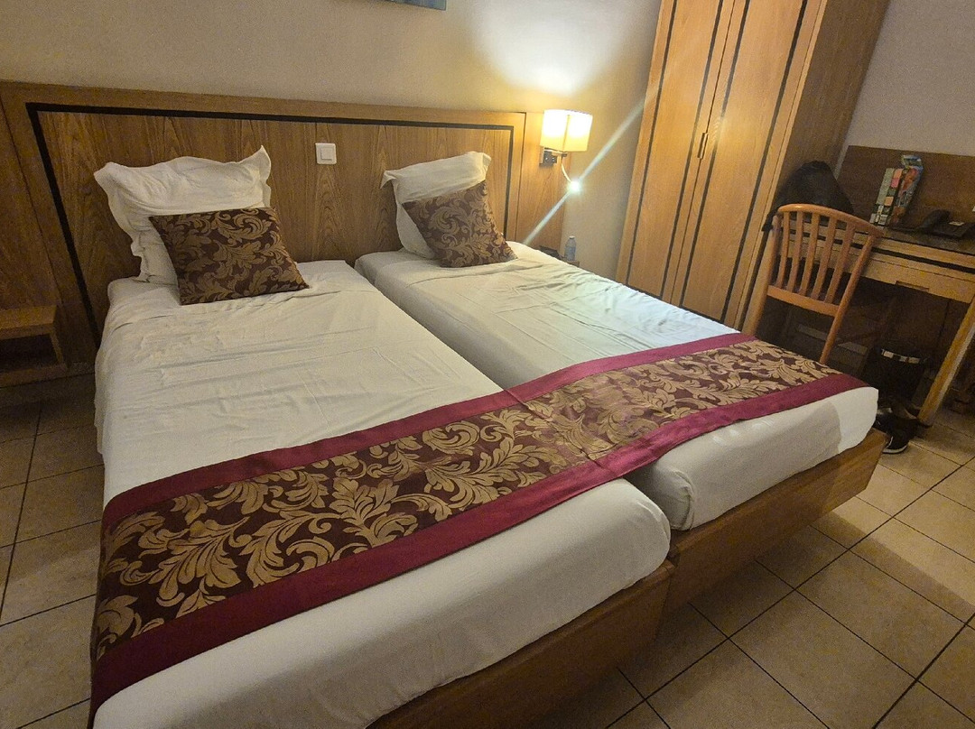 Central Hotel主图
