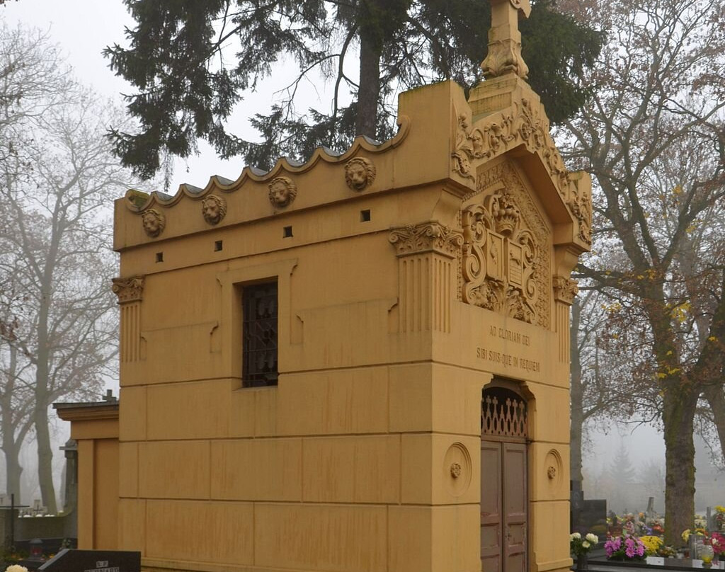 Kaplica rodziny Zawiszów Czarnych景点图片