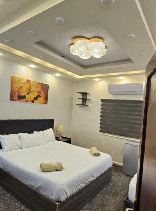 Hadrian's Arch主图