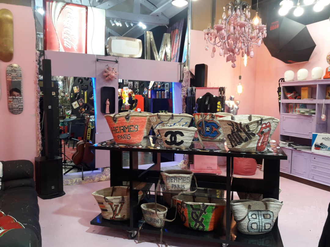 ZN Market Fashion Outlet-马托西纽什必去景点