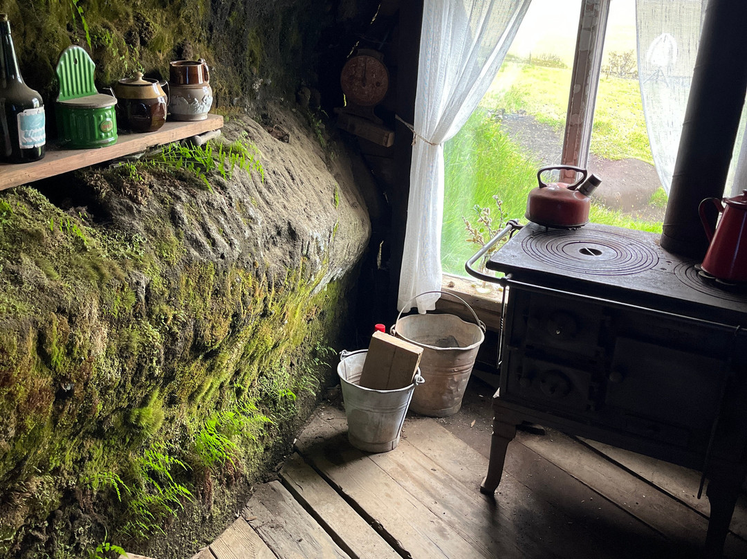 Caves Of Laugarvatn (the Cave People)-Laugarvatn必去景点