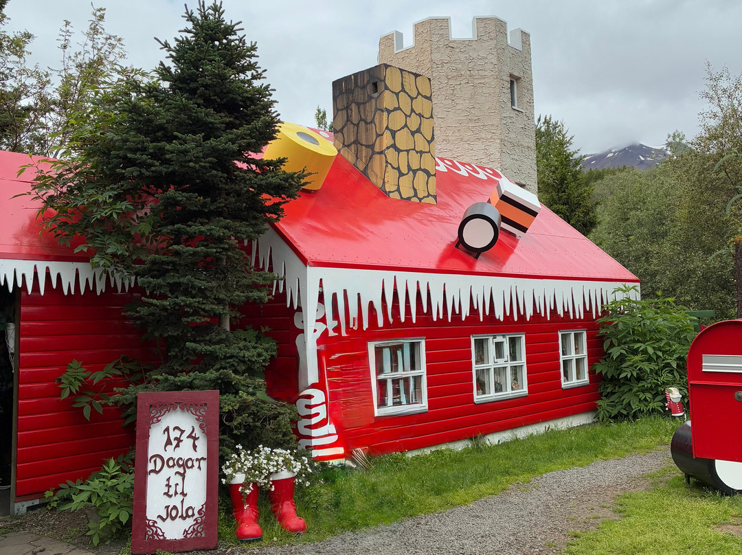 Christmas Garden-阿克雷里必去景点