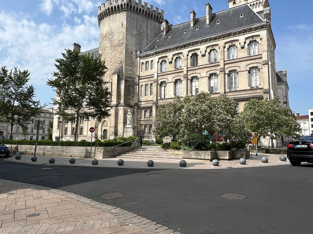 Hotel de Ville d’Angouleme / le Chateau Comtal-安古兰必去景点
