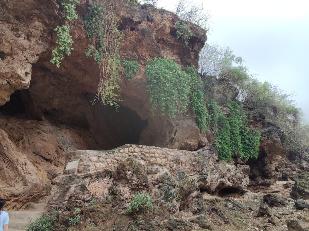 Ain Garziz-塞拉莱必去景点