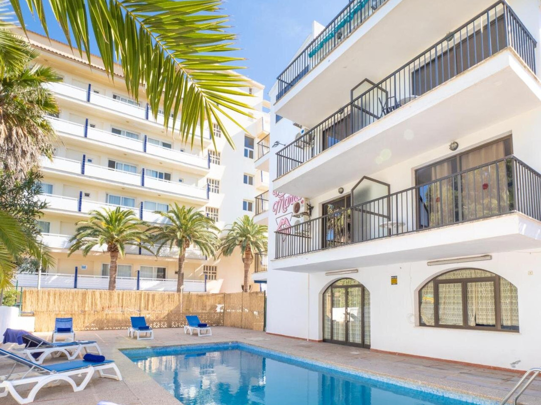 Bella Maria Apartments & Pool Club