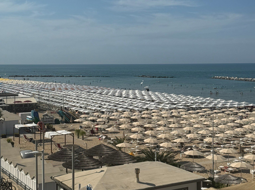 丽都怡东水疗酒店主图