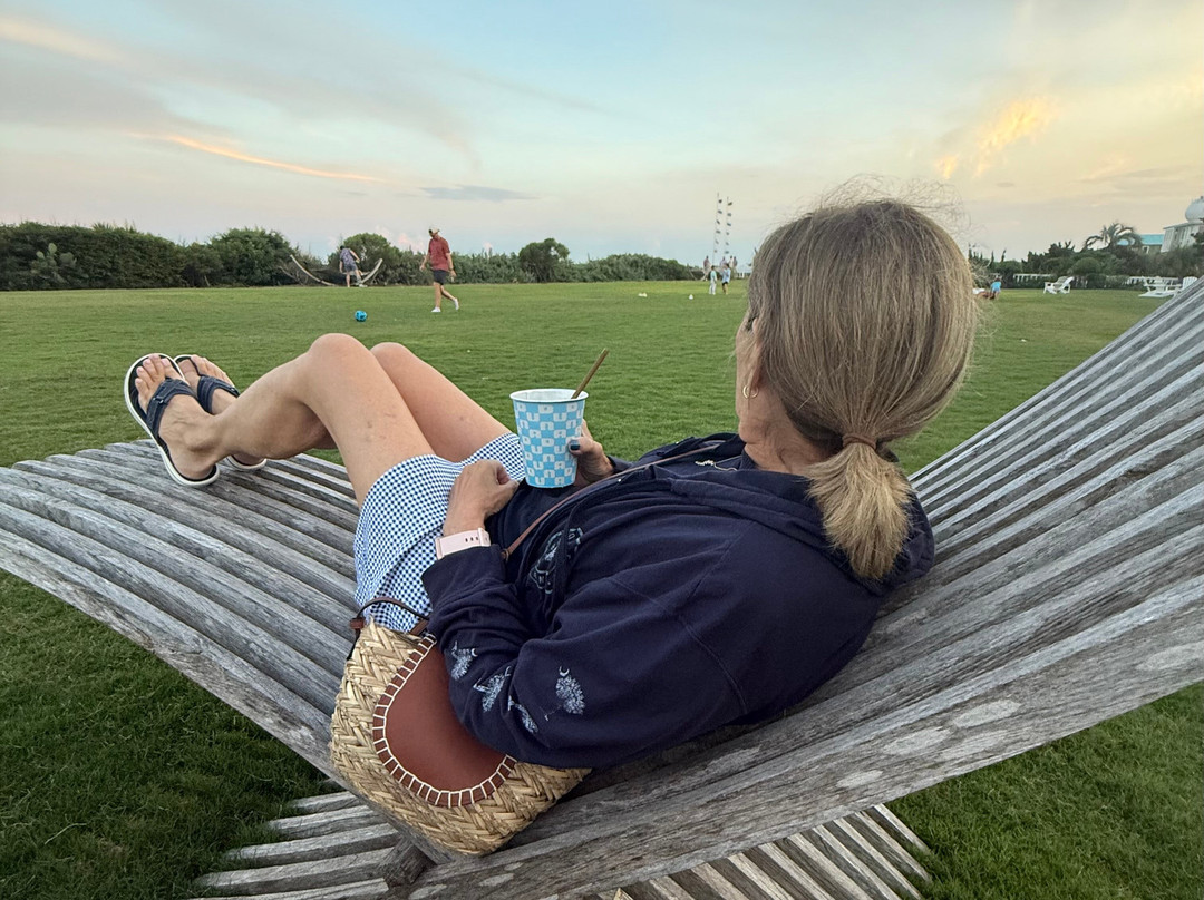 偷渡船海滩渡假村主图