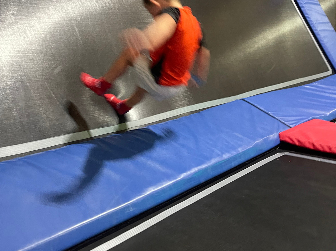 Point Zero Trampoline Park York-约克必去景点