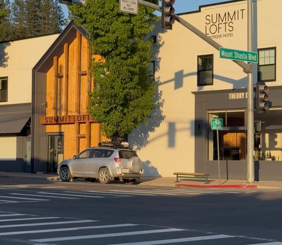 Summit Lofts Boutique Hotel主图