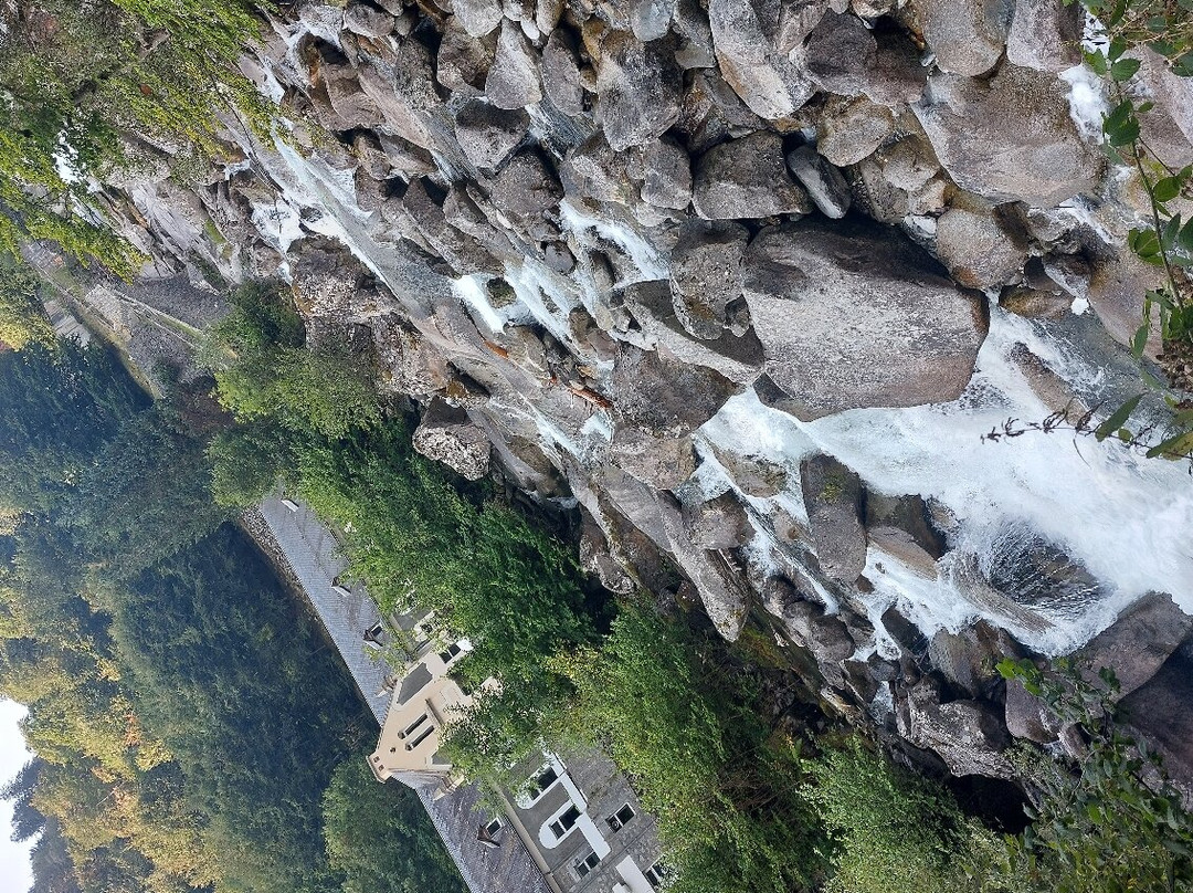 Cascade du Lutour-Cauterets必去景点