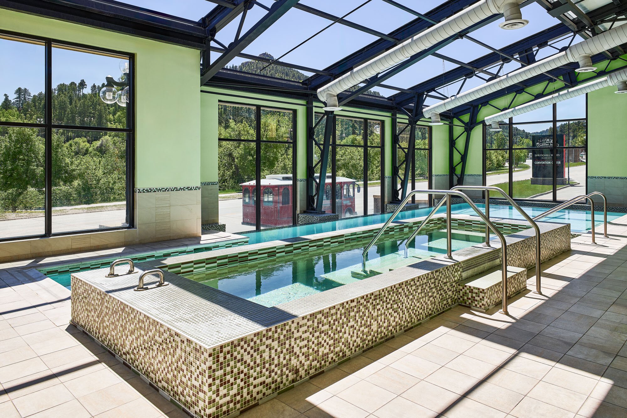 SpringHill Suites by Marriott Deadwood-泳池