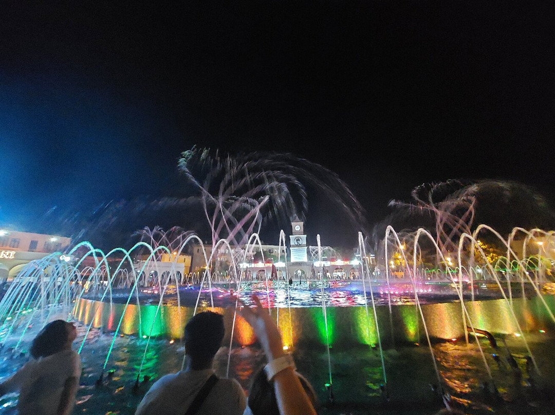 Dancing Fountains-马尔马里斯必去景点