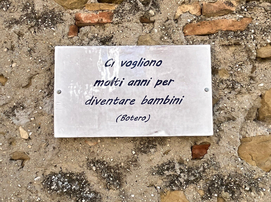 I Muri Raccontano-Azzinano必去景点