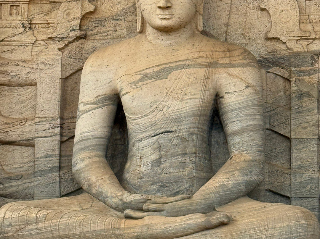 Pothgul Viharaya-波隆纳鲁瓦必去景点