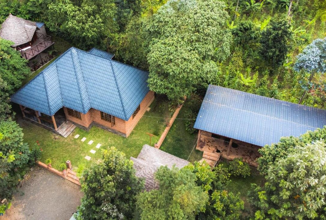 Hisia Cottages
