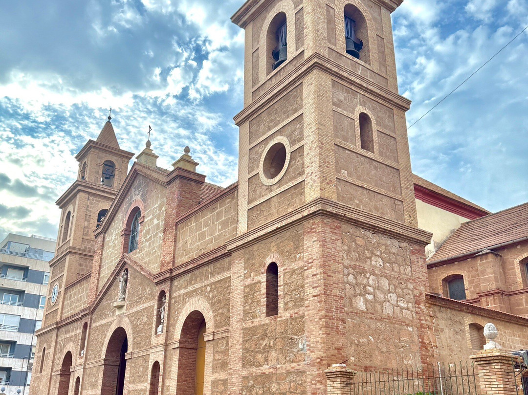 Iglesia de La Inmaculada Concepcion-托雷维耶哈必去景点